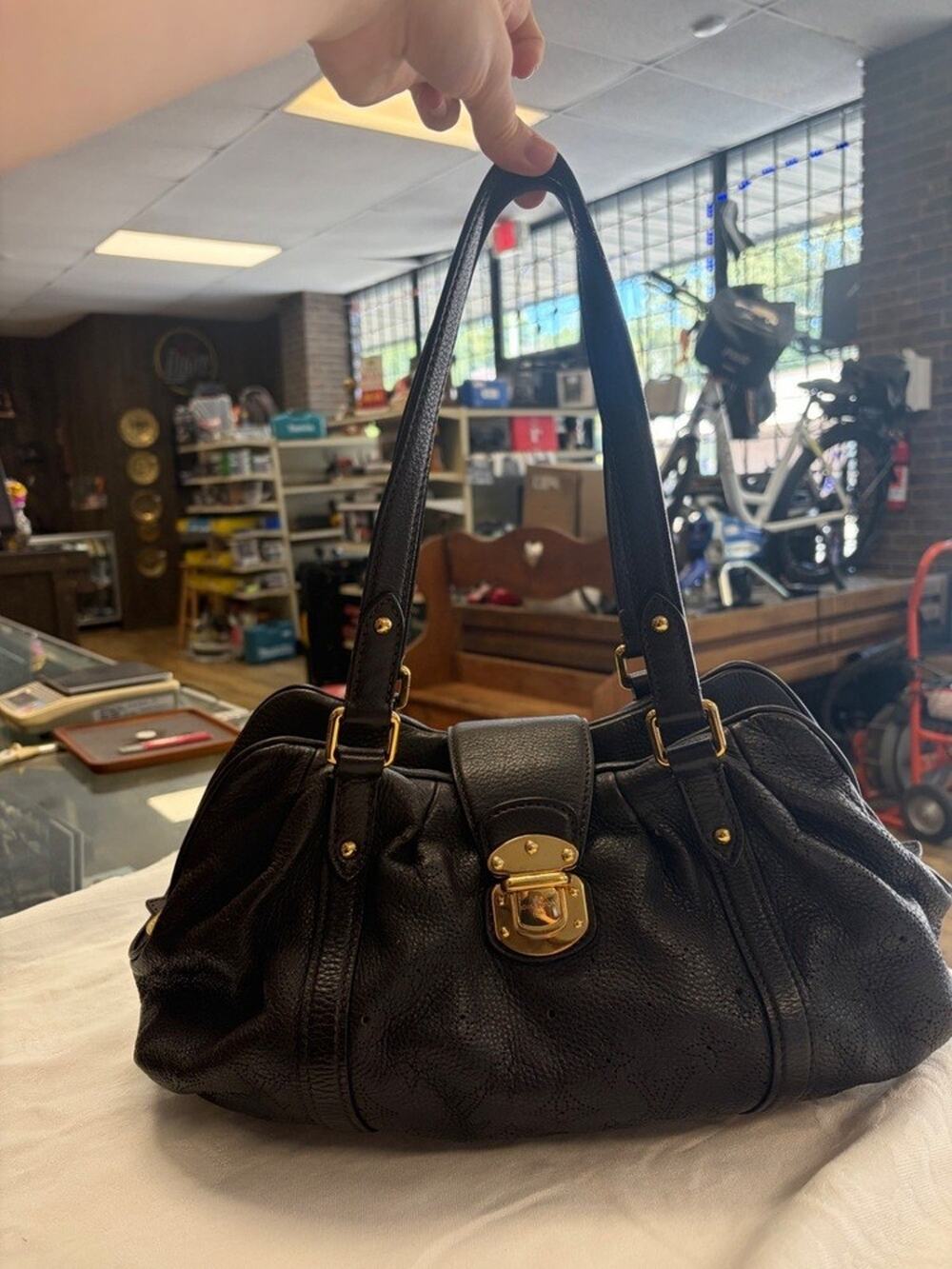 Louis Vuitton Lunar Mahina GM Hobo Leather Bag Dark Brown PPS-EB 370355